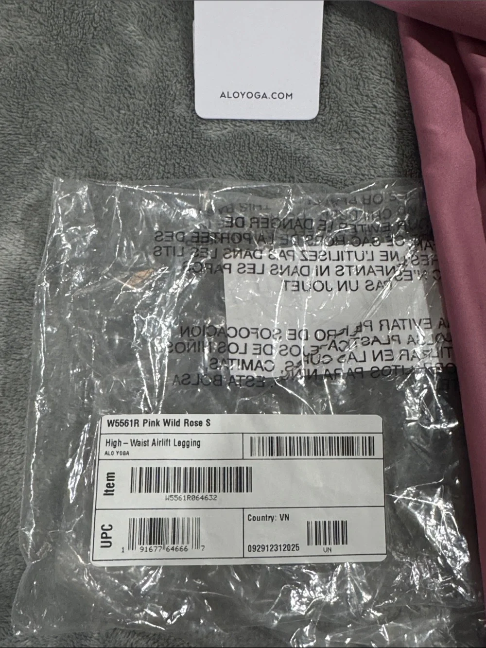 NWT Alo Yoga High-Waist Airlift Leggings Wild Rose Size Small